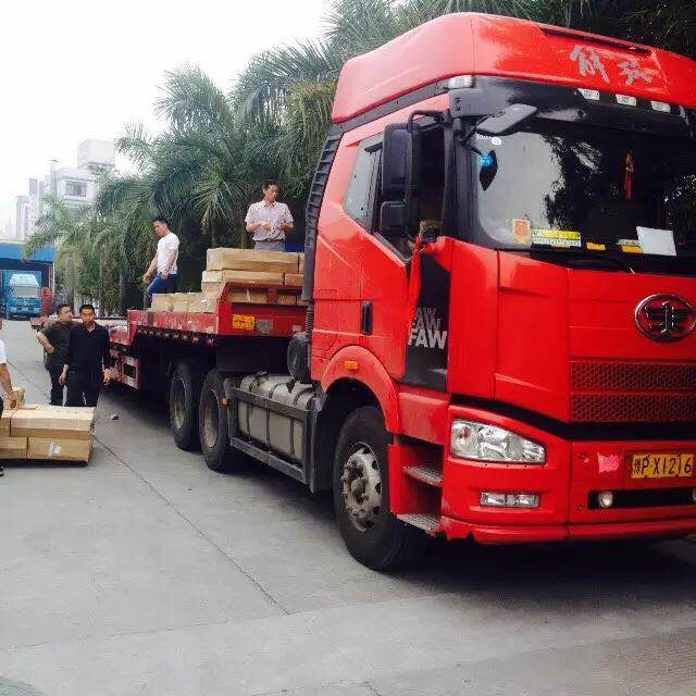 装永辉超市大型冰柜现场